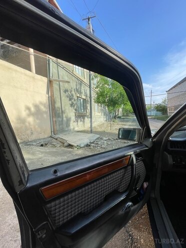 Mercedes E 250 1990, 296,000 km - 2.5 л - Bakı