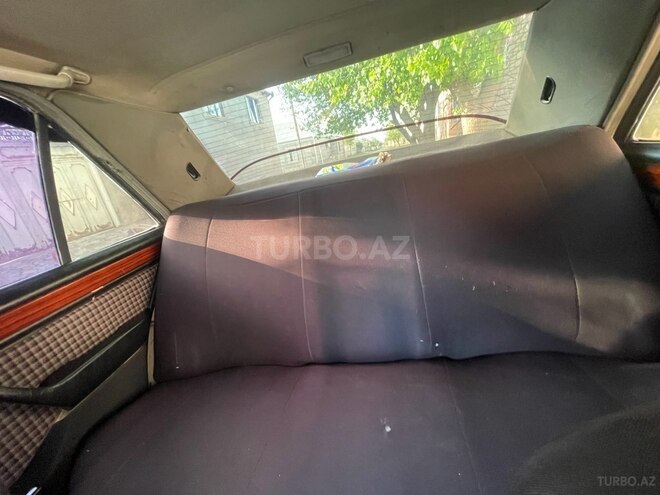 Mercedes E 250 1990, 296,000 km - 2.5 л - Bakı