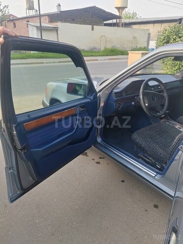 Mercedes E 200 1992, 300,000 km - 2.0 l - Cəlilabad