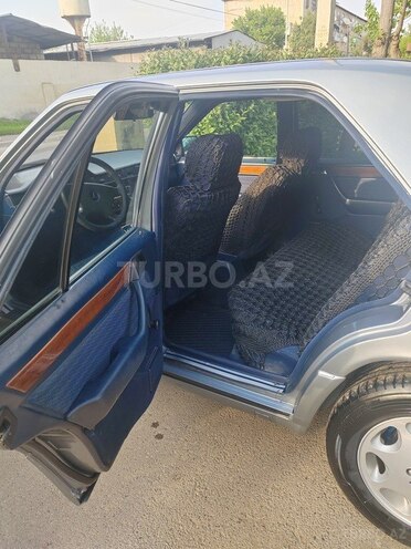 Mercedes E 200 1992, 300,000 km - 2.0 l - Cəlilabad