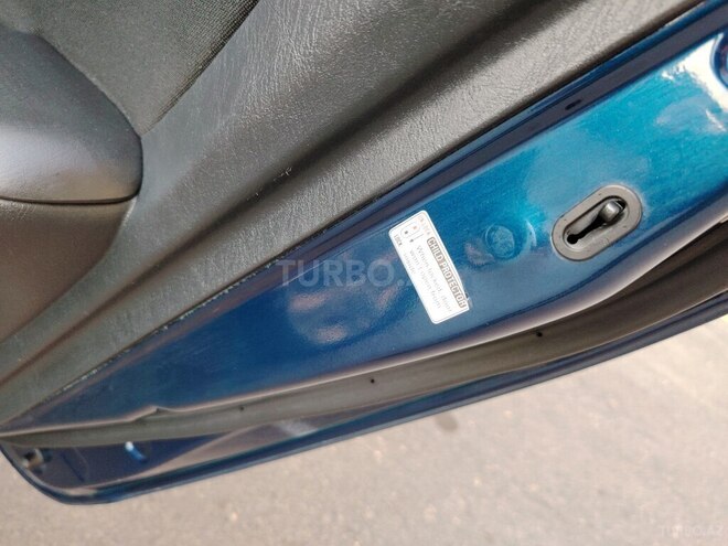 Toyota Corolla 2005, 242,369 km - 1.4 l - Bakı