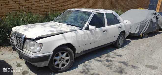 Mercedes E 200 d 1985, 450,000 km - 2.0 l - Bakı