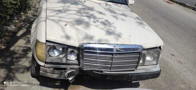 Mercedes E 200 d 1985, 450,000 km - 2.0 l - Bakı