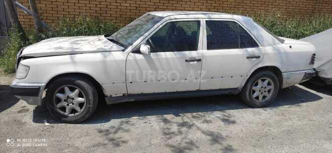Mercedes E 200 d 1985, 450,000 km - 2.0 l - Bakı