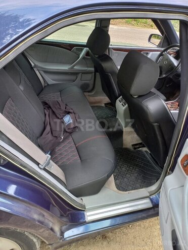 Mercedes E 240 1999, 197,777 km - 2.4 l - Cəlilabad