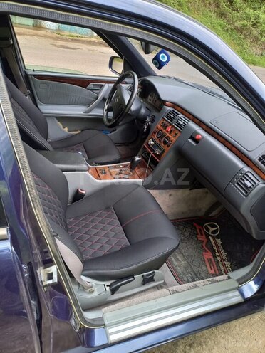Mercedes E 240 1999, 197,777 km - 2.4 l - Cəlilabad