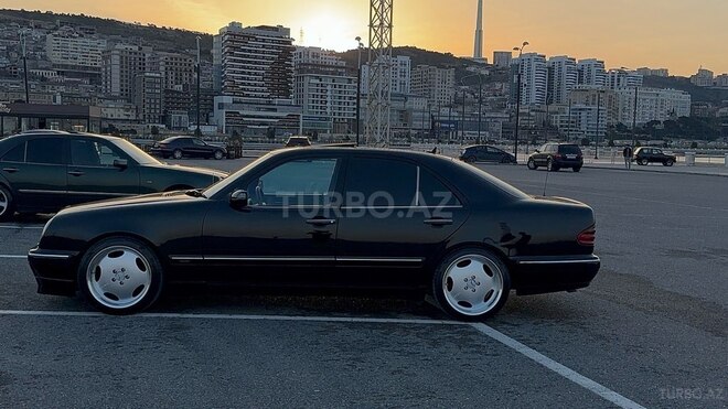Mercedes E 200 1997, 400,000 km - 2.0 l - Bakı