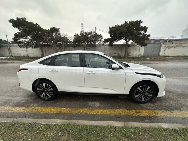Changan Qiyuan A05 2025, 0 km - 1.5 л - Bakı