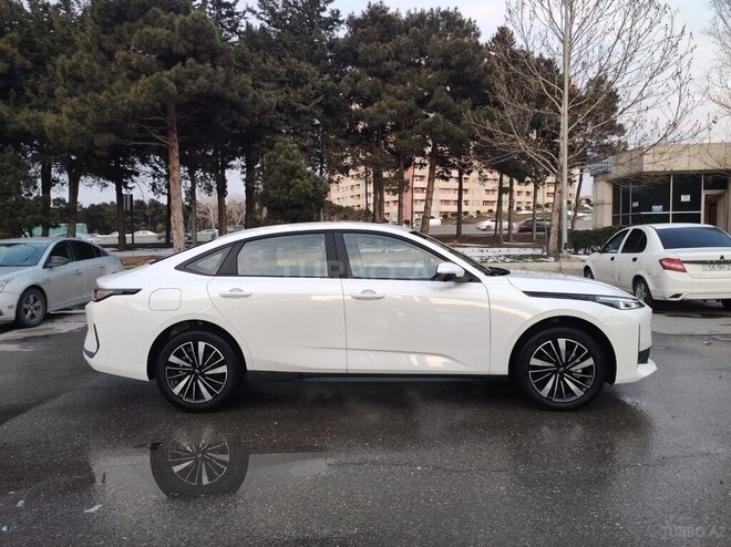 Changan Qiyuan A05 2025, 0 km - 1.5 л - Bakı