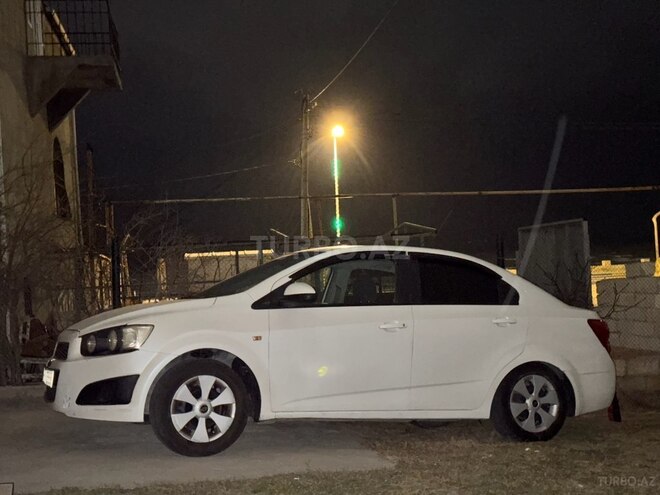 Chevrolet Aveo-2