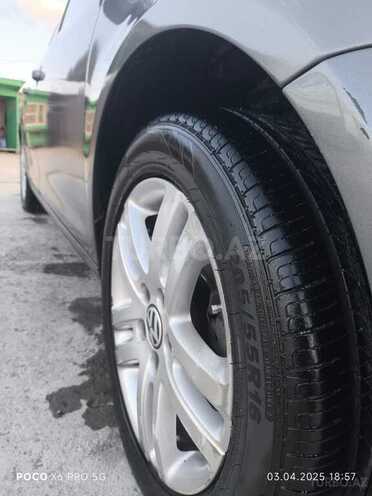 Volkswagen Jetta 2006, 333,600 km - 2.5 l - Bakı