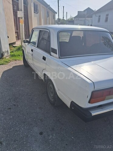 LADA (VAZ) 2107 2002, 98,000 km - 1.6 l - Ucar