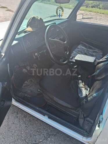LADA (VAZ) 2107 2002, 98,000 km - 1.6 l - Ucar