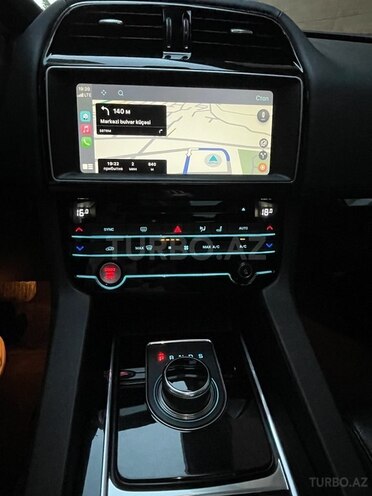 Jaguar F-Pace R 2017, 130,000 km - 2.0 l - Bakı