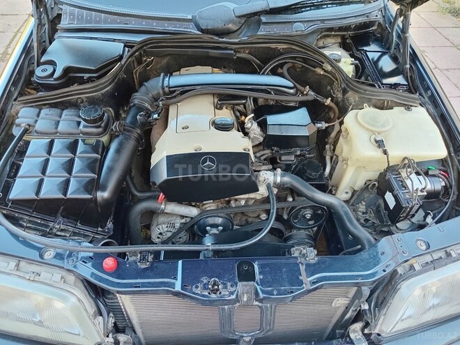 Mercedes C 200 1998, 452,000 km - 2.0 l - Yevlax