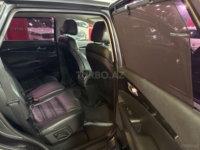 Kia Sorento-17