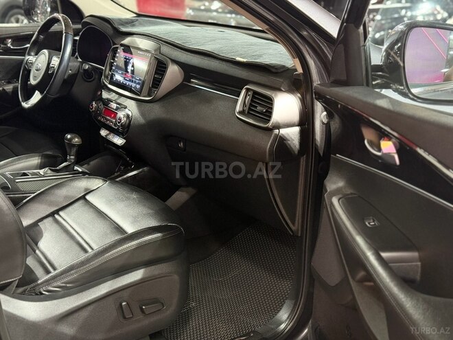 Kia Sorento-15