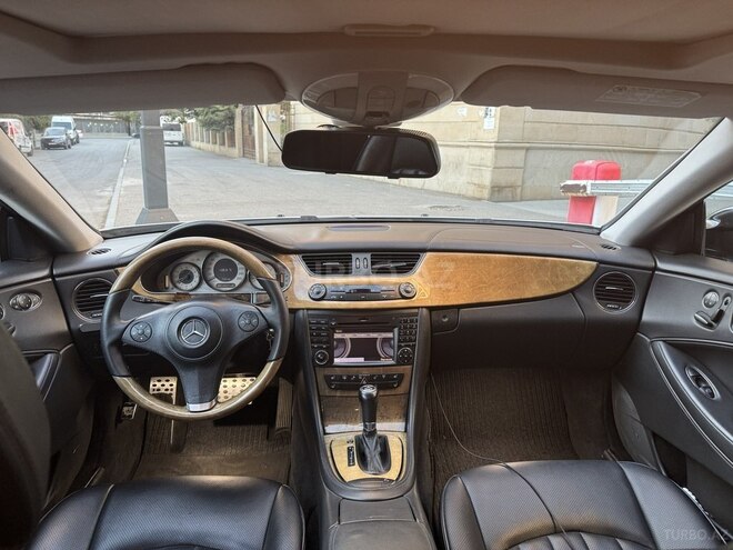 Mercedes CLS 300-8