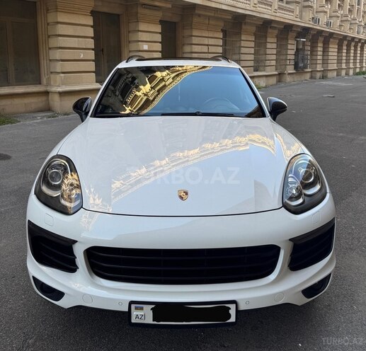 Porsche Cayenne-1