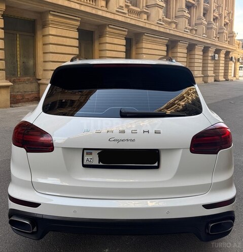 Porsche Cayenne-3