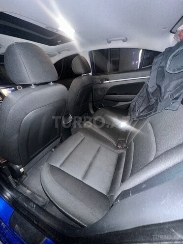 Hyundai Elantra 2017, 93,000 km - 2.0 l - Qusar