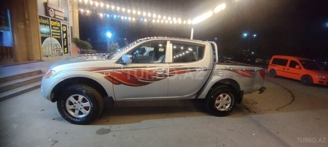 Mitsubishi L200 2007, 452,433 km - 2.5 l - Bakı