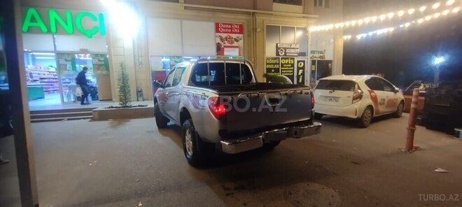Mitsubishi L200 2007, 452,433 km - 2.5 l - Bakı