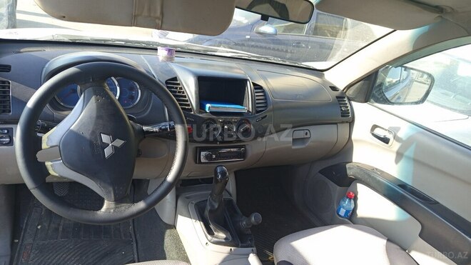 Mitsubishi L200 2007, 452,433 km - 2.5 l - Bakı