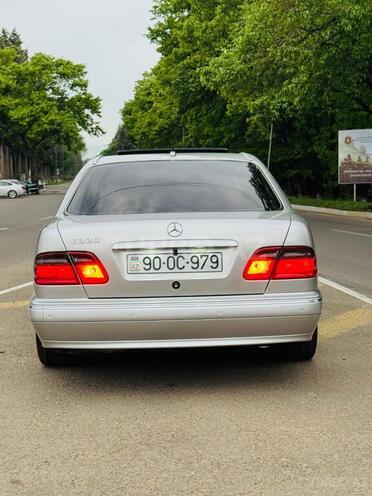 Mercedes E 320 2000, 264,613 km - 3.2 l - Masallı