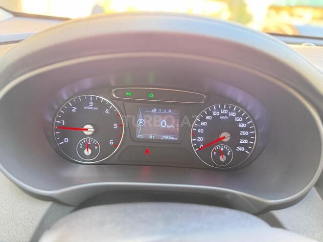 Kia Sorento-9