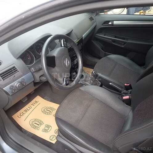 Opel Astra 2010, 200,000 km - 1.3 л - Bakı