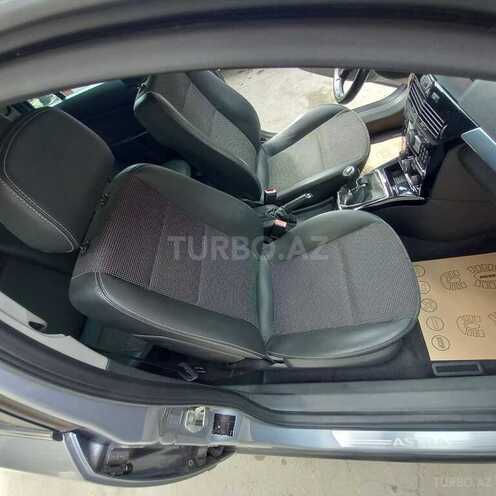 Opel Astra 2010, 200,000 km - 1.3 л - Bakı
