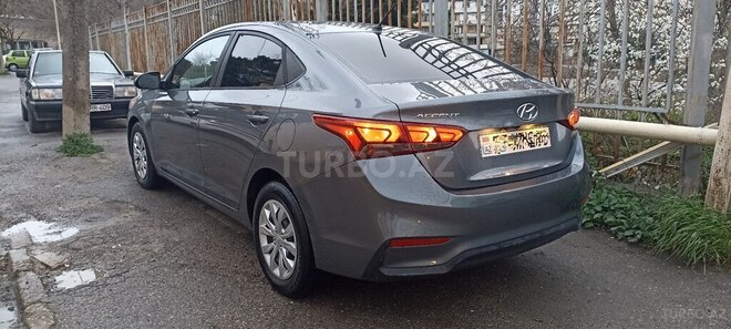 Hyundai Accent 2018, 76,500 km - 1.6 l - Bakı