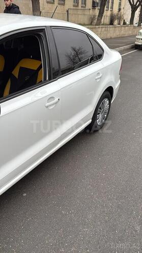 Volkswagen Polo 2018, 140,000 km - 1.6 l - Bakı
