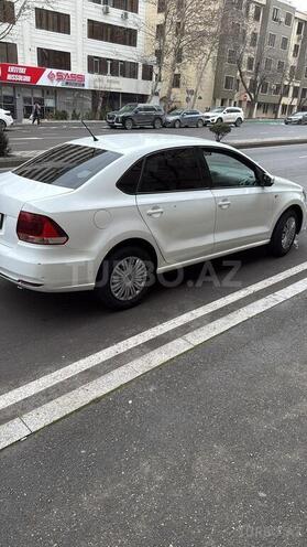 Volkswagen Polo 2018, 140,000 km - 1.6 l - Bakı