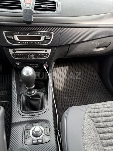 Renault Megane-12