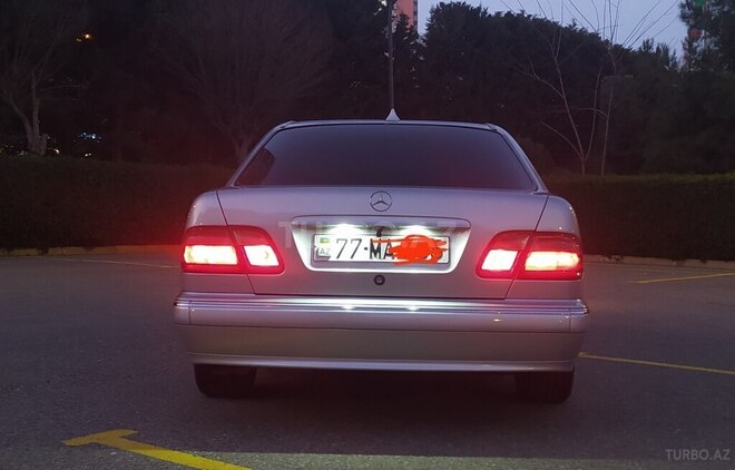 Mercedes E 240 2000, 338,000 km - 2.6 l - Bakı