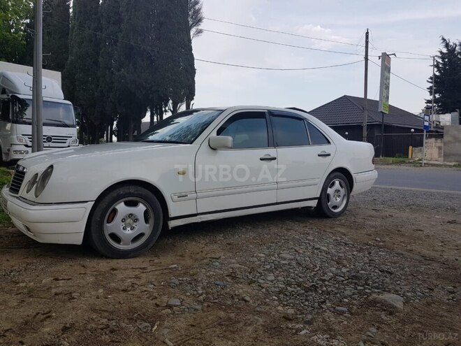 Mercedes E 220 d 1995, 500,000 km - 2.2 l - Astara