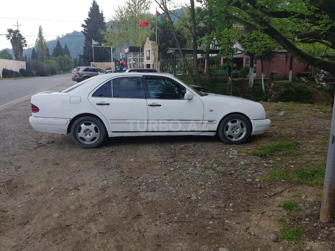 Mercedes E 220 d 1995, 500,000 km - 2.2 l - Astara