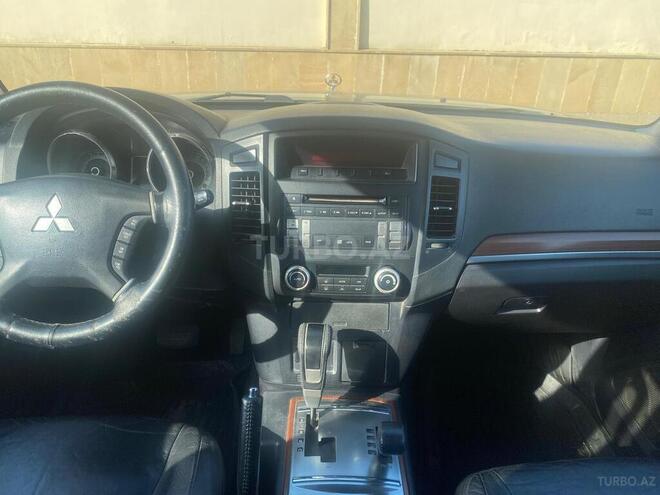 Mitsubishi Pajero 2008, 276,500 km - 3.0 л - Bakı