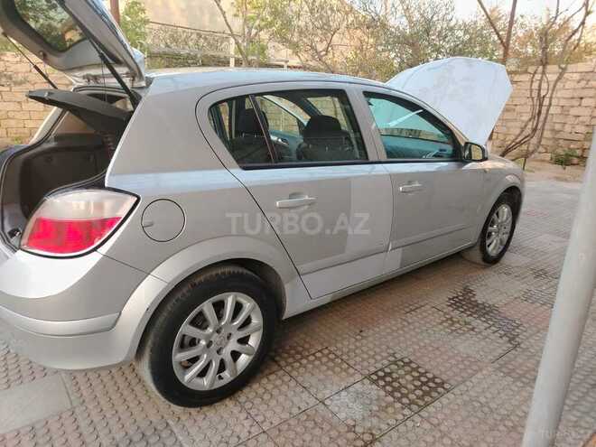Opel Astra 2005, 270,000 km - 1.4 л - Bakı