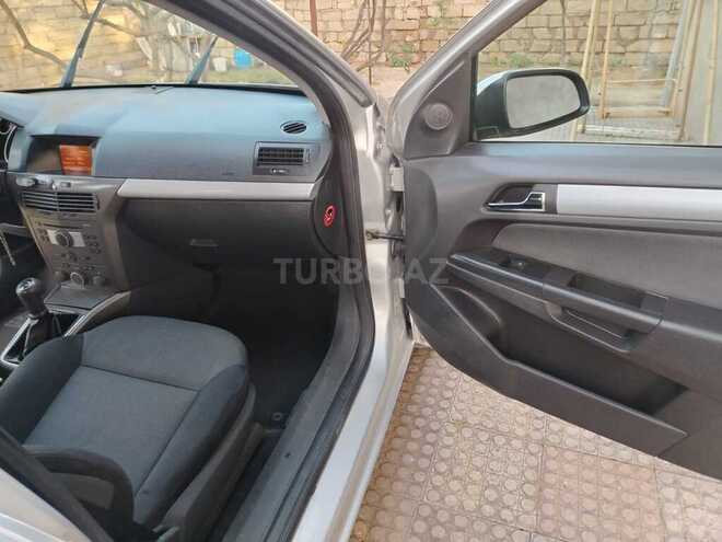 Opel Astra 2005, 270,000 km - 1.4 л - Bakı