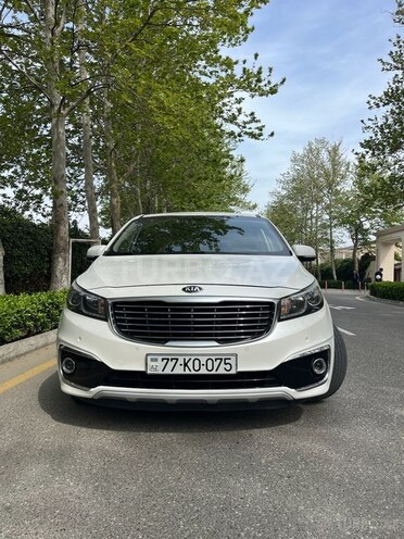 Kia Carnival 2015, 300,000 km - 2.2 l - Bakı