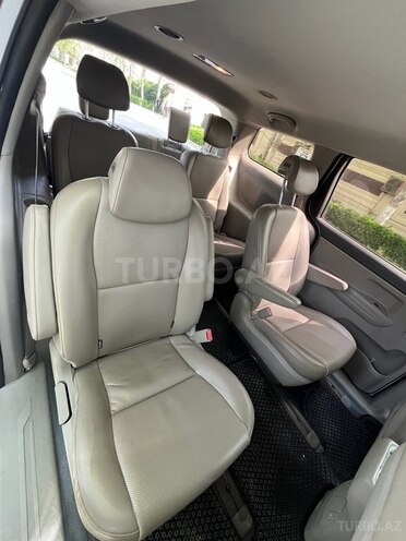 Kia Carnival 2015, 300,000 km - 2.2 l - Bakı