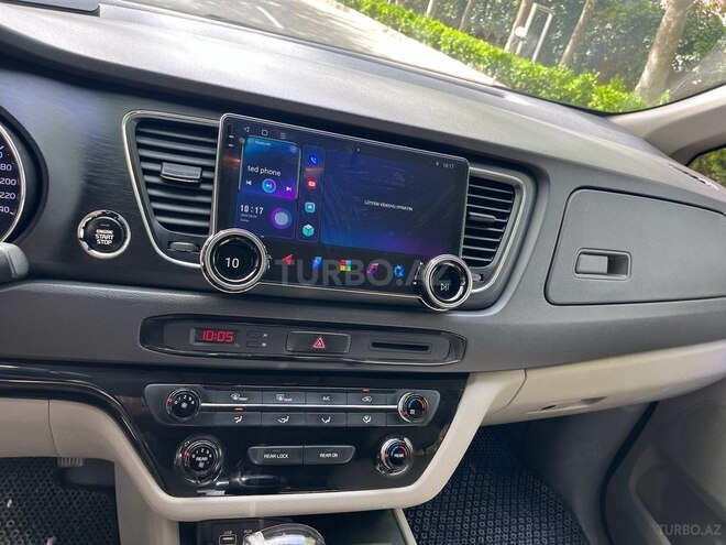 Kia Carnival 2015, 300,000 km - 2.2 l - Bakı