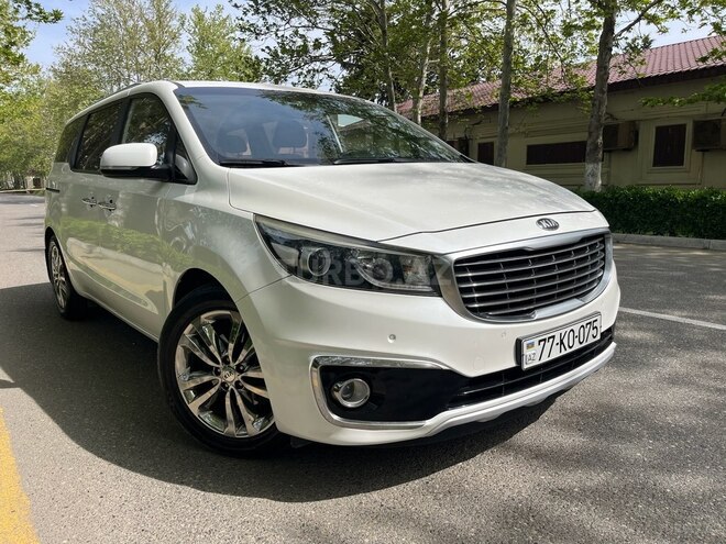 Kia Carnival 2015, 300,000 km - 2.2 l - Bakı