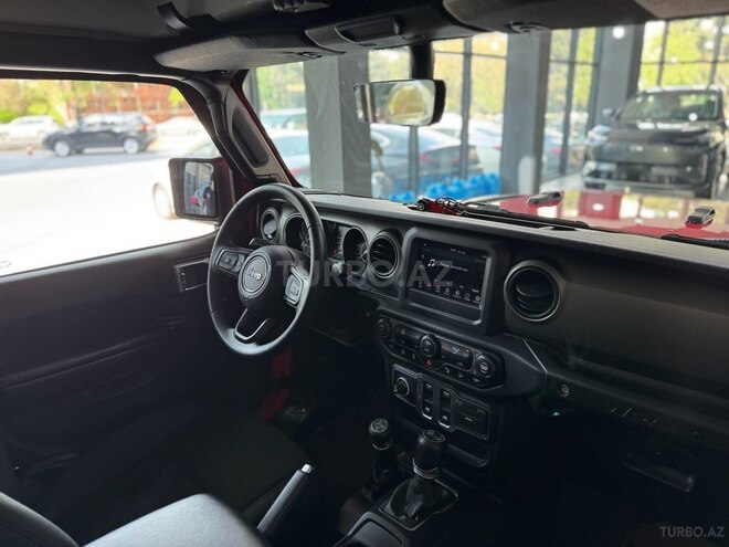 Jeep Wrangler-11