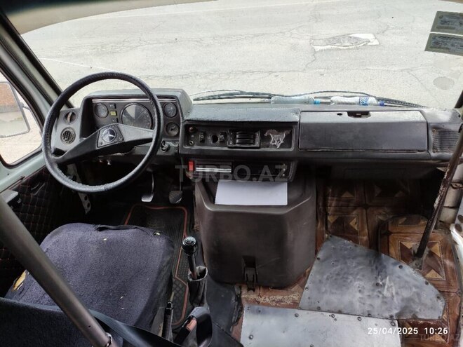 Mercedes 208 D 1991, 320,456 km - 2.5 l - Tovuz