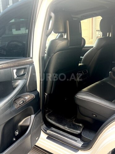 Lexus LX 570 2014, 130,000 km - 5.7 l - Bakı