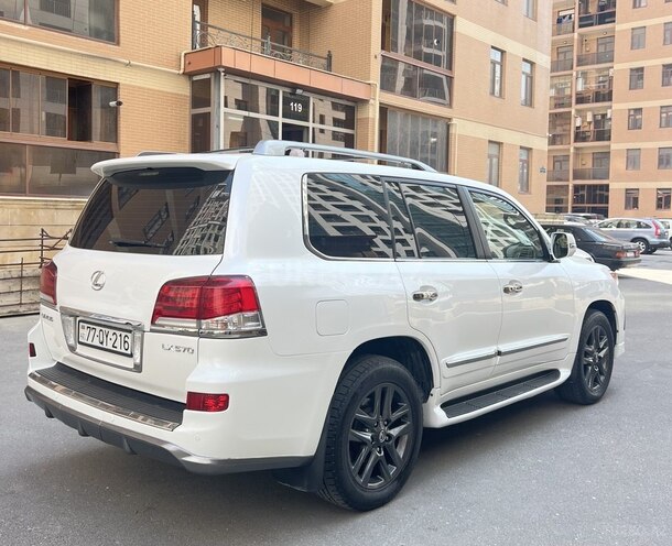 Lexus LX 570 2014, 130,000 km - 5.7 l - Bakı